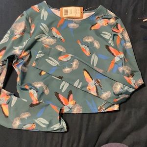 Patagonia rash guard cropped